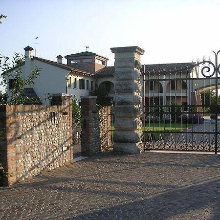 Agriturismo Due Torri 몬테벨루나 외부 사진